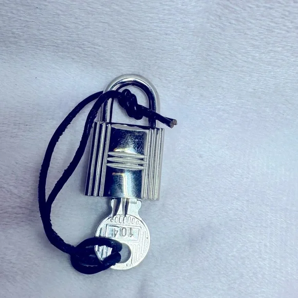 Hermès Cadena Padlock Palladium Lock W Key & strap Charm Necklace Rare Authentic - Picture 6 of 16